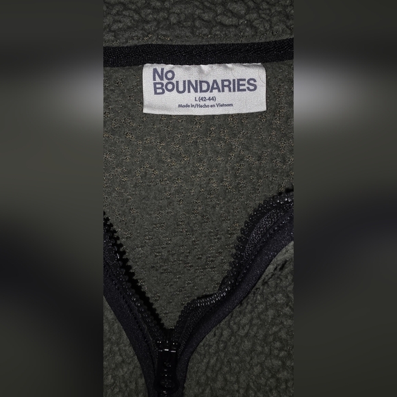 No Boundaries Men's Sweater - Picture 3 of 3